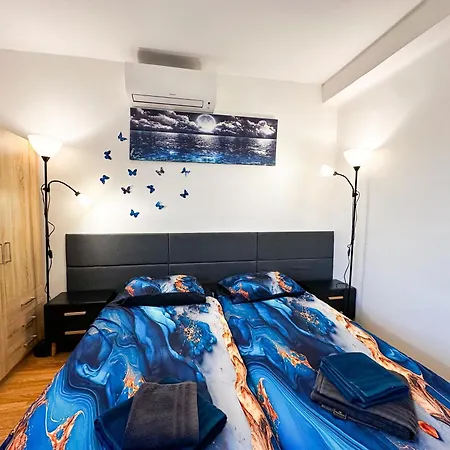 In Apartman *